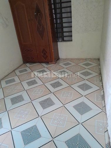 Cho thuê nhà cấp 4 có sân vườn, nhà kho, khu chăn nuôi