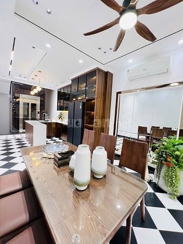 Bán nhà phố Ngọc Khánh, Ba Đình 58m, 6 tầng, mt 4.6m. Giá: 15.8 tỷ