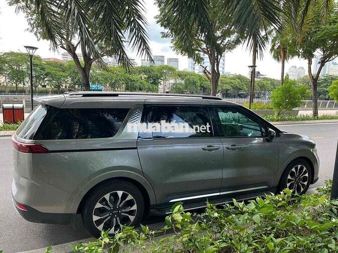 Kia Carnival Signature 7 chỗ 84.382 km