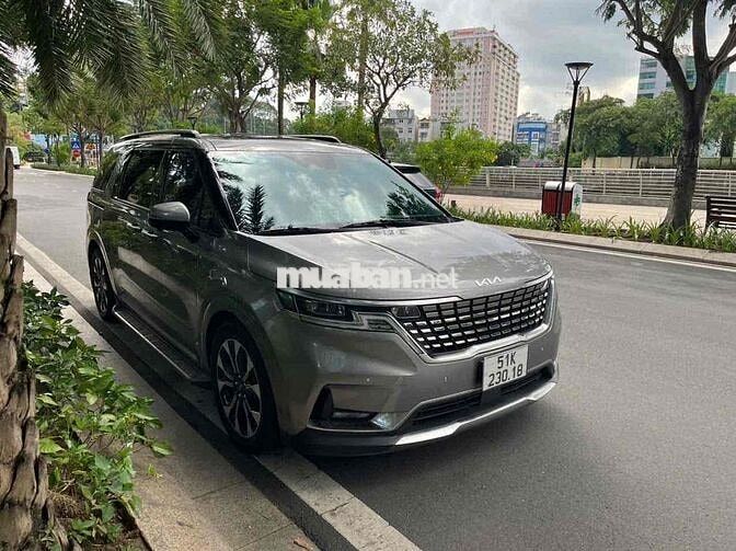 Kia Carnival Signature 7 chỗ 84.382 km