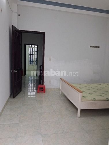 Chính chủ cho thuê nhà nguyên căn 4 x 18m, đúc trệt 2 lầu, sân thượng
