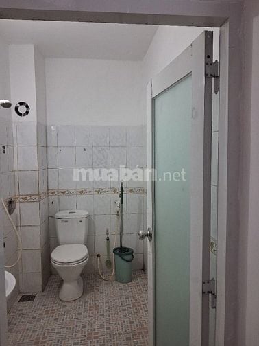 Chính chủ cho thuê nhà nguyên căn 4 x 18m, đúc trệt 2 lầu, sân thượng