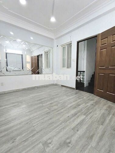 Mặt tiền Hoa Sữa| DT 4x14m 3 Lầu| Khu Phan Xích Long| Phù Hợp ở + KD