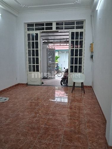 Chính chủ cho thuê nhà nguyên căn 4 x 18m, đúc trệt 2 lầu, sân thượng