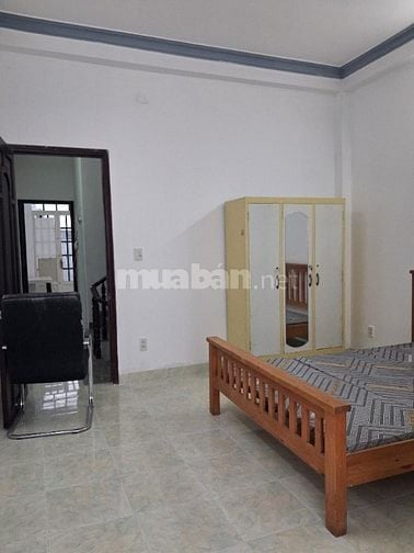 Chính chủ cho thuê nhà nguyên căn 4 x 18m, đúc trệt 2 lầu, sân thượng