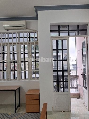 Chính chủ cho thuê nhà nguyên căn 4 x 18m, đúc trệt 2 lầu, sân thượng