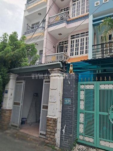 Chính chủ cho thuê nhà nguyên căn 4 x 18m, đúc trệt 2 lầu, sân thượng