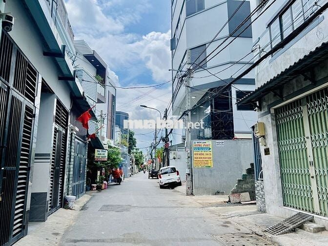 BÁN GẤP ĐẤT 2 MẶT TIỀN_HẺM XE HƠI LINH TRUNG_NGANG 9M VUÔNG VỨC