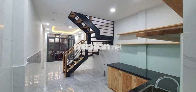 Cho thuê Nhà phố cực xinh góc Nguyễn Trãi Trần Bình Trọng quận 5