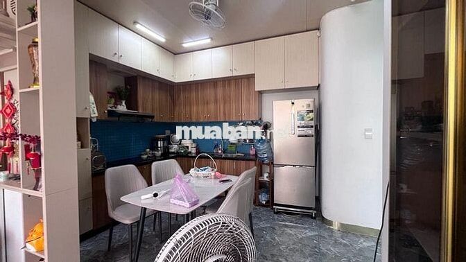 HIẾM.NHÀ C4 60M2 HẺM XH 7 CHỖ NGAY ĐƯỜNG SỐ 11 LINH XUÂN.SỔ VUÔNG ĐÉT