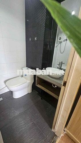 PHÒNG STUDIO CỬA SỔ TRỜI FULL NỘI THẤT NGAY HAI BÀ TRƯNG QUẬN 1