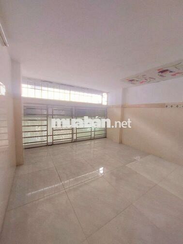 nhà 3 tầng ngay chợ lê văn quới gần trường bình long giáp tân phú
