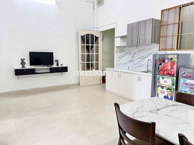 Căn hộ 2PN/1PK/Ban công Rộng 60m2 ngay Etown Cộng Hoà - Bình Giã