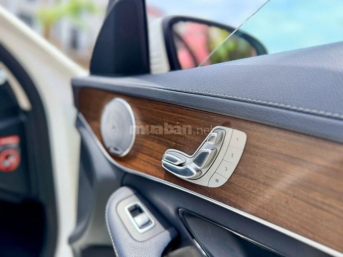 Bán xe Mercedes Benz C200 Excutive, sản xuất 2021, xe mới đẹp
