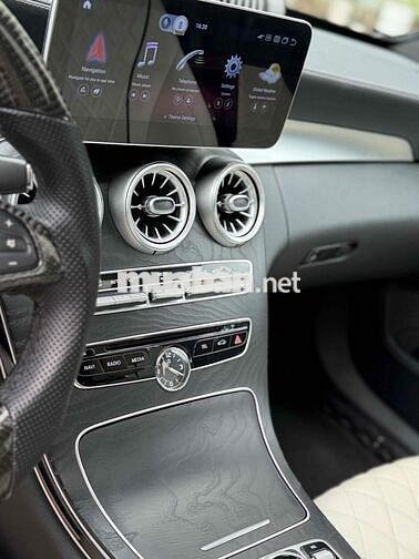Mercedes-Benz C300 AMG 2017 Trắng 70000 km