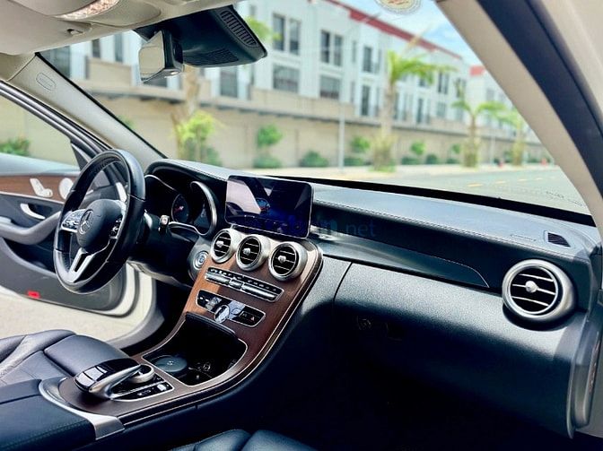 Bán xe Mercedes Benz C200 Excutive, sản xuất 2021, xe mới đẹp