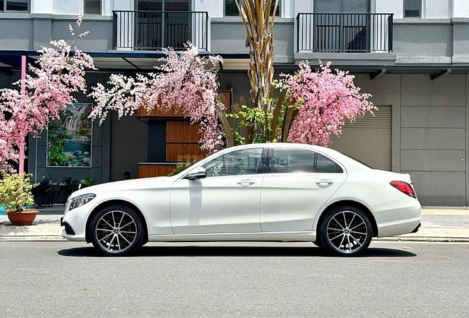 Bán xe Mercedes Benz C200 Excutive, sản xuất 2021, xe mới đẹp