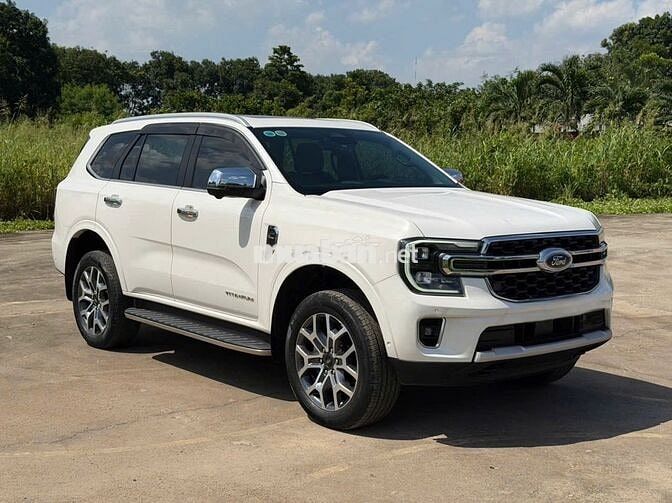 Ford Everest Titanium 4x4 2023 Trắng 60.300 km