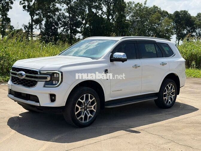 Ford Everest Titanium 4x4 2023 Trắng 60.300 km