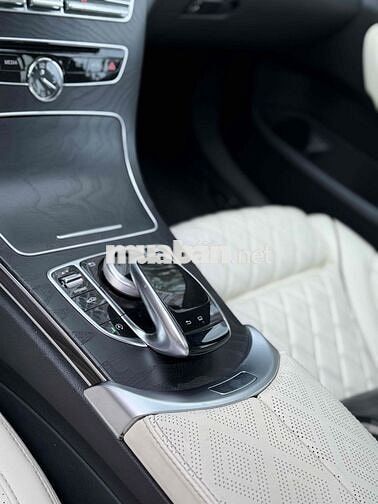 Mercedes-Benz C300 AMG 2017 Trắng 70000 km