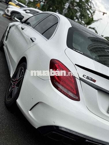Mercedes-Benz C300 AMG 2017 Trắng 70000 km