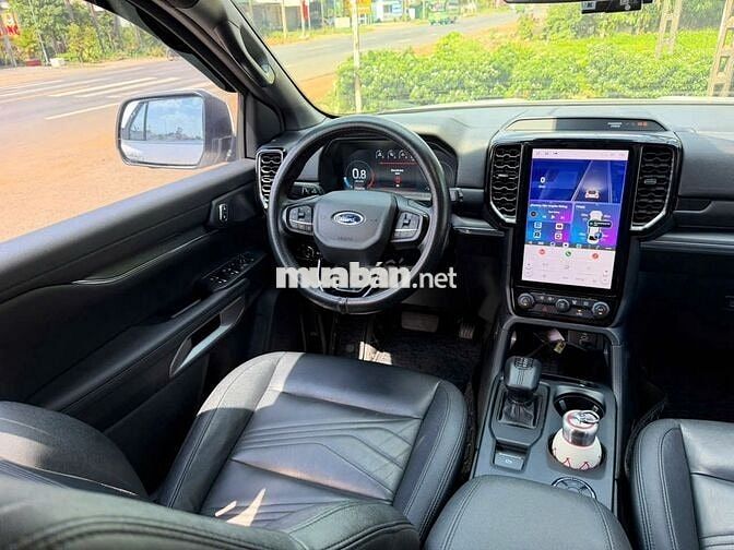 Ford Everest Titanium 4x4 2023 Trắng 60.300 km