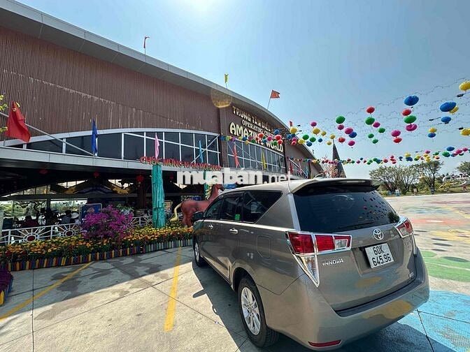 Toyota Innova 2020 Số sàn màu Nâu