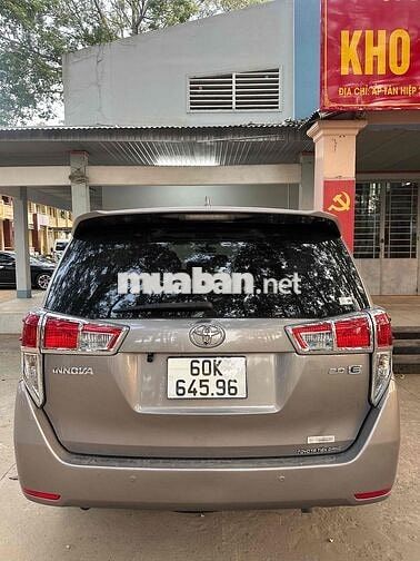 Toyota Innova 2020 Số sàn màu Nâu
