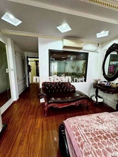  nhà 8 tầng thang máy ở + làm văn phòng ô tô tránh