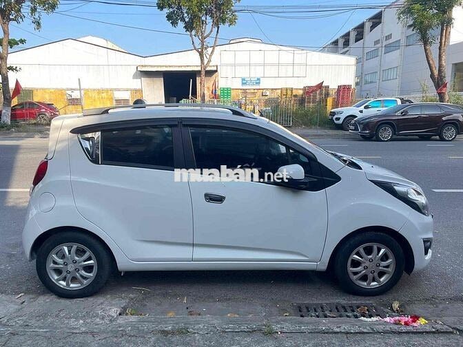 Chevrolet Spark 1.0MT 2016 Trắng Số sàn 5chỗ