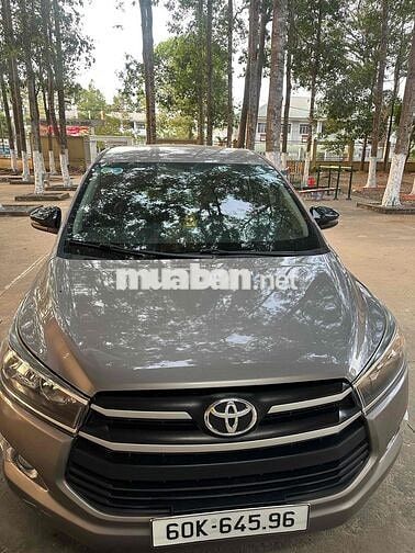 Toyota Innova 2020 Số sàn màu Nâu