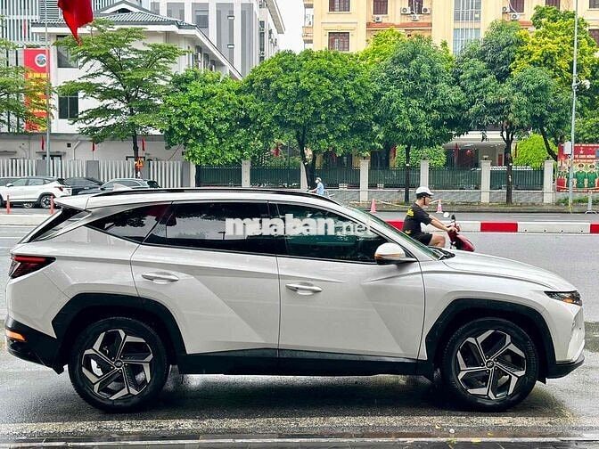 Hyundai Tucson 1.6 Turbo 2023 Trắng zin 2,8v km