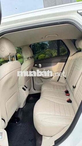 Mercedes-Benz GLC 200 4Matic 2021 Trắng siêu đẹp
