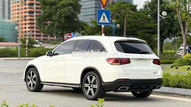 Mercedes-Benz GLC 200 4Matic 2021 Trắng siêu đẹp