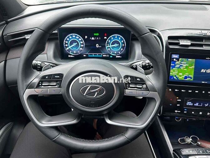 Hyundai Tucson 1.6 Turbo 2023 Trắng zin 2,8v km