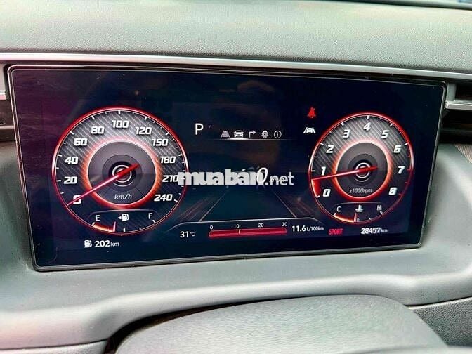 Hyundai Tucson 1.6 Turbo 2023 Trắng zin 2,8v km