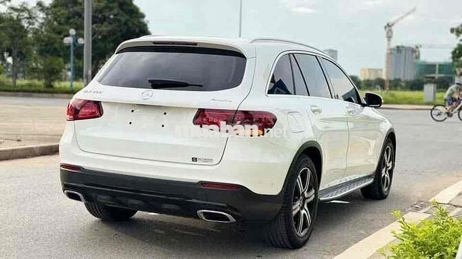 Mercedes-Benz GLC 200 4Matic 2021 Trắng siêu đẹp