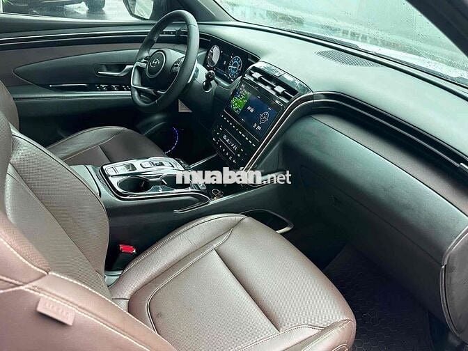 Hyundai Tucson 1.6 Turbo 2023 Trắng zin 2,8v km