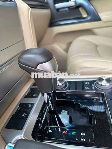 Toyota Land Cruiser VX 2016 88000 km Đen