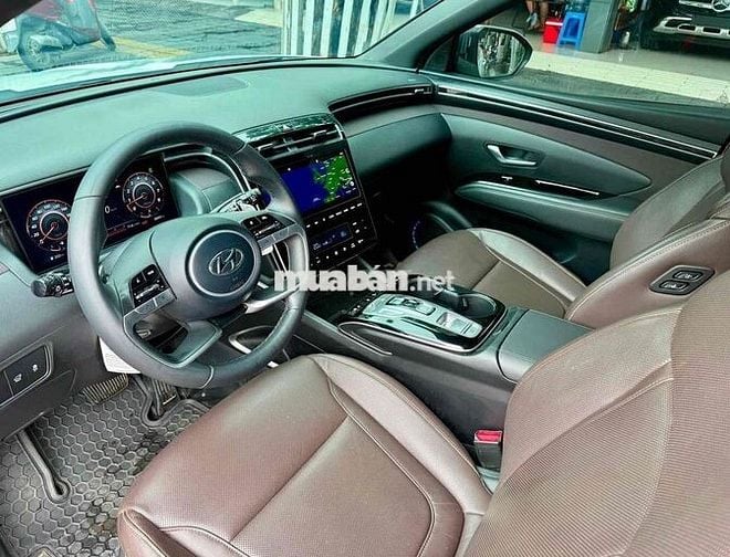 Hyundai Tucson 1.6 Turbo 2023 Trắng zin 2,8v km