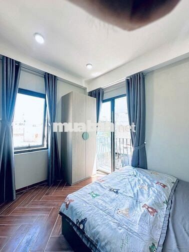 Căn studio - Ban công - Full nội thất - Máy giặt riêng - Thang máy 