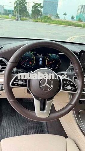 Mercedes-Benz GLC 200 4Matic 2021 Trắng siêu đẹp