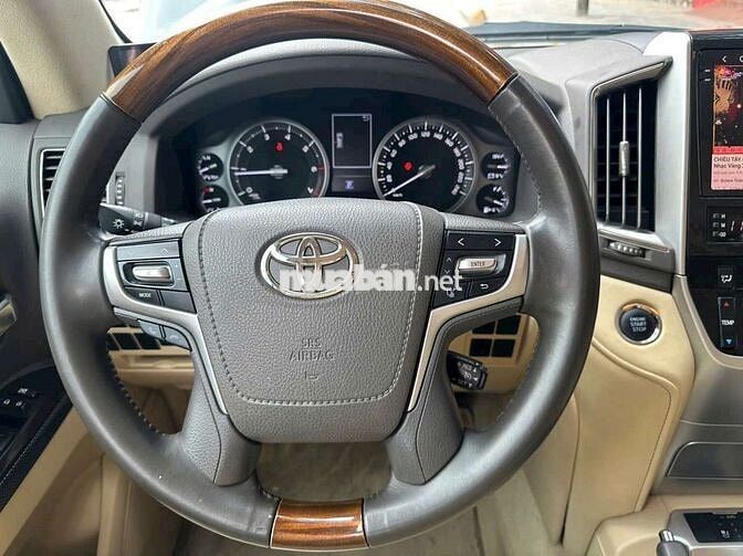 Toyota Land Cruiser VX 2016 88000 km Đen