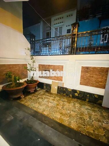 NHÀ 50M2 TÁCH BẾP FULL NỘI THẤT PHẠM HÙNG Q8 GIÁ 5TR8
