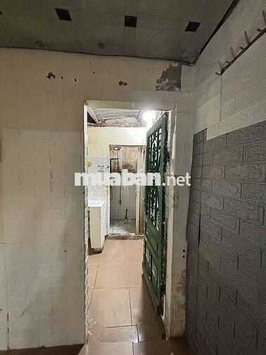 Cho thuê nhà 1 tầng + 1 gác xép (Định Công, Hà Nội)