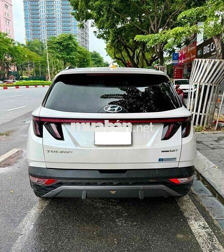Hyundai Tucson 1.6 Turbo 2023 Trắng zin 2,8v km