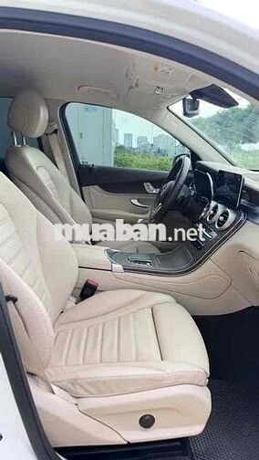 Mercedes-Benz GLC 200 4Matic 2021 Trắng siêu đẹp