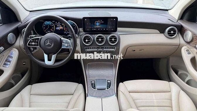 Mercedes-Benz GLC 200 4Matic 2021 Trắng siêu đẹp