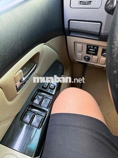 Toyota Fortuner 7 chỗ Bạc 203.048 km