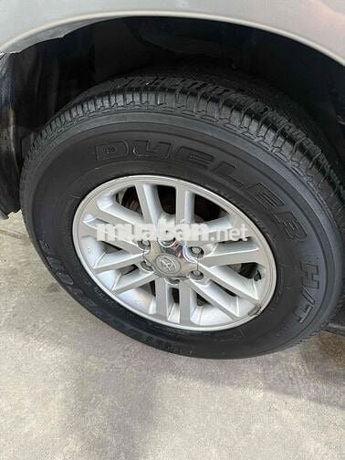 Toyota Fortuner 7 chỗ Bạc 203.048 km